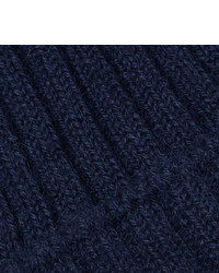 Berretto lavorata a maglia blu scuro di De Bonne Facture