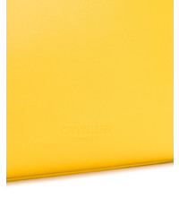 Borsa a secchiello in pelle gialla di Calvin Klein 205W39nyc