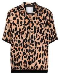 Camicia a maniche corte leopardata marrone chiaro di Sacai