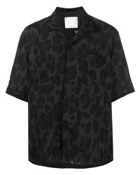 Camicia a maniche corte leopardata nera di Sacai