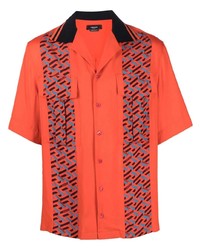 Camicia a maniche corte stampata arancione di Versace