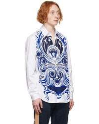 Camicia a maniche lunghe stampata bianca e blu scuro di Versace