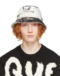 Cappello alla pescatora stampato bianco e nero di Alexander McQueen