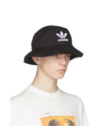 Cappello alla pescatora stampato nero e bianco di adidas Originals