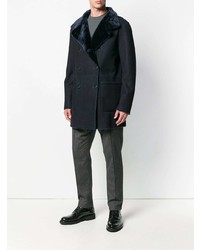 Cappotto con collo di pelliccia blu scuro di Giorgio Armani