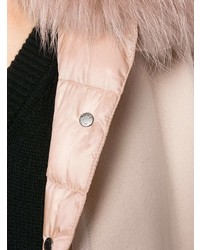 Cappotto con collo di pelliccia rosa di Moncler