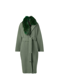 Cappotto con collo di pelliccia verde oliva di Gianluca Capannolo
