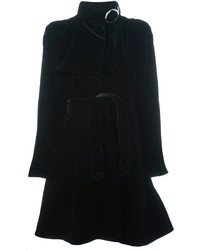 Cappotto di velluto nero di Giorgio Armani