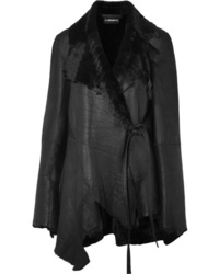 Cappotto in shearling nero di Ann Demeulemeester