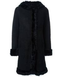 Cappotto in shearling nero di Sylvie Schimmel