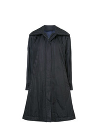 Cappotto nero di Pleats Please By Issey Miyake