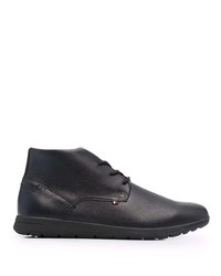 Chukka in pelle nere di Tommy Hilfiger