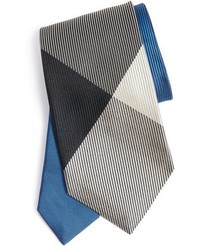 Cravatta a quadri blu