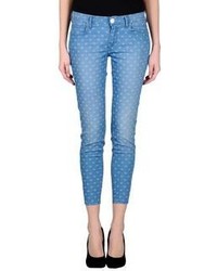 Jeans aderenti a pois blu