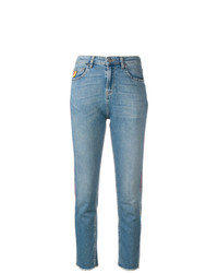 Jeans aderenti blu di Mira Mikati