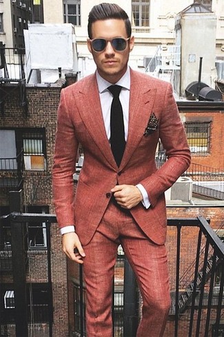 Look alla moda per uomo: Abito rosso, Camicia elegante a quadri bianca, Cravatta lavorata a maglia nera, Fazzoletto da taschino a pois marrone scuro