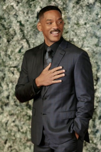 Look di Will Smith: Abito nero, Camicia elegante nera, Cravatta con stampa cachemire nera