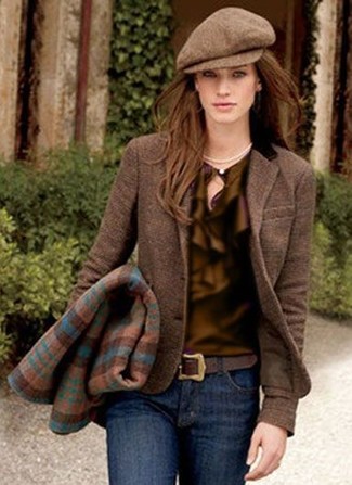 Come indossare e abbinare una cintura in pelle marrone scuro in modo smart-casual: Opta per un blazer di lana marrone e una cintura in pelle marrone scuro per un look perfetto per il weekend.