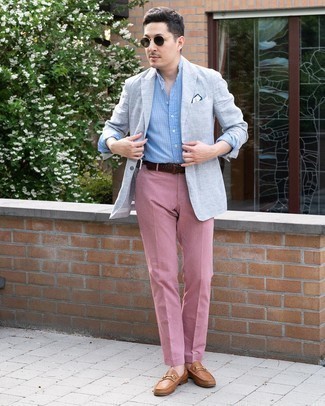Come indossare e abbinare mocassini eleganti con un blazer: Coniuga un blazer con pantaloni eleganti rosa per un look elegante e alla moda. Mocassini eleganti sono una splendida scelta per completare il look.
