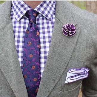 Come indossare e abbinare una cravatta a fiori viola per un uomo di 30 anni quando fa caldo: Potresti indossare un blazer grigio e una cravatta a fiori viola per una silhouette classica e raffinata