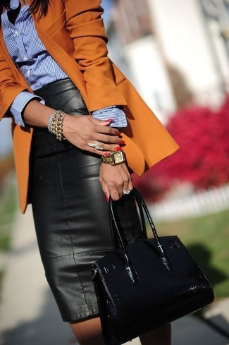 Come indossare e abbinare una gonna longuette con un blazer: Combina un blazer con una gonna longuette per un look raffinato per il tempo libero.