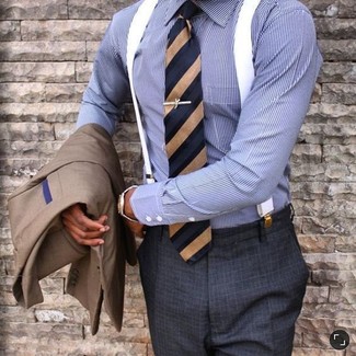 Come indossare e abbinare bretelle in modo formale: Prova ad abbinare un blazer marrone con bretelle per un'atmosfera casual-cool.