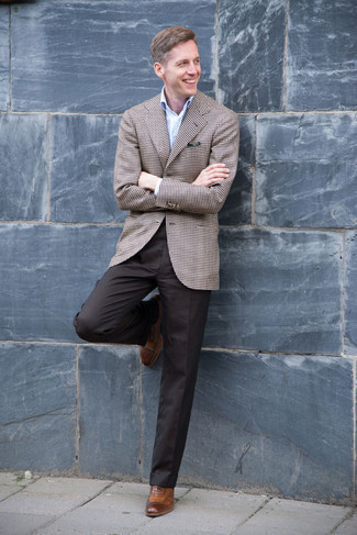 Quale blazer indossare con pantaloni eleganti terracotta: Vestiti con un blazer e pantaloni eleganti terracotta come un vero gentiluomo. Scarpe oxford in pelle marroni sono una gradevolissima scelta per completare il look.