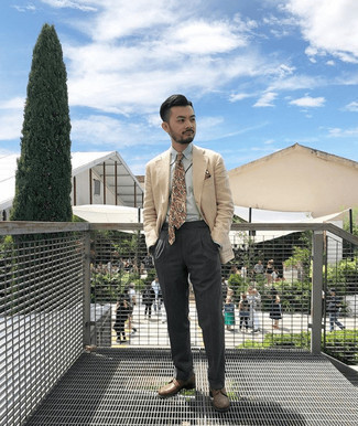 Cravatta stampata marrone chiaro di Gucci