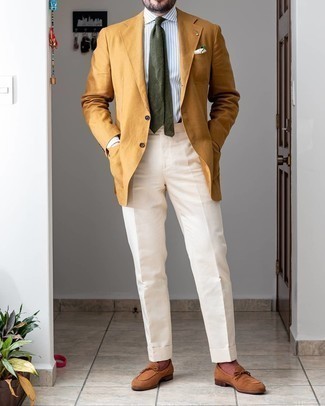 Quale pantaloni eleganti indossare con mocassini eleganti terracotta per un uomo di 30 anni: Abbina un blazer terracotta con pantaloni eleganti per essere sofisticato e di classe. Mocassini eleganti terracotta sono una splendida scelta per completare il look.