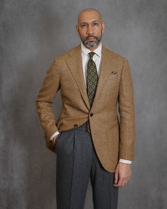 Come indossare e abbinare una cravatta per un uomo di 40 anni: Punta su un blazer di lana a spina di pesce marrone chiaro e una cravatta per una silhouette classica e raffinata