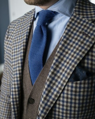 Come indossare e abbinare un cardigan foglia di tè in modo smart-casual: Abbina un cardigan foglia di tè con un blazer di lana a quadretti marrone per essere elegante ma non troppo formale.
