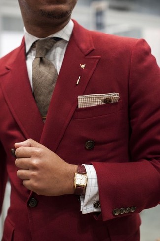 Look alla moda per uomo: Blazer doppiopetto bordeaux, Camicia elegante scozzese bianca, Cravatta marrone, Fazzoletto da taschino a quadretti marrone