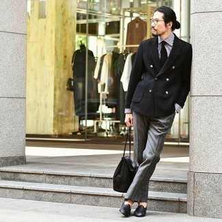Come indossare e abbinare pantaloni eleganti con mocassini eleganti: Scegli uno stile classico in un blazer doppiopetto di lana nero e pantaloni eleganti. Se non vuoi essere troppo formale, calza un paio di mocassini eleganti.