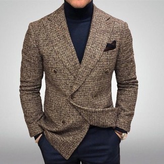 Come indossare e abbinare un blazer a quadri marrone scuro in modo formale: Opta per un blazer a quadri marrone scuro e pantaloni eleganti blu scuro per essere sofisticato e di classe.