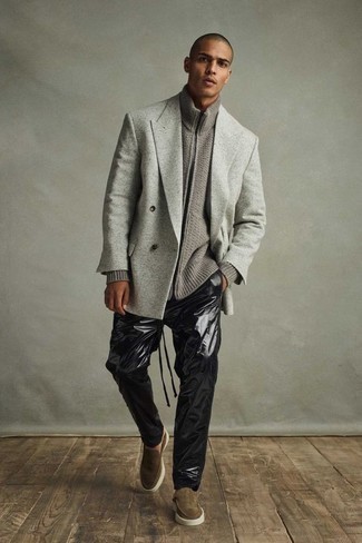 Come indossare e abbinare pantaloni in pelle neri per un uomo di 20 anni in  autunno 2024 in modo smart-casual (3 outfit)