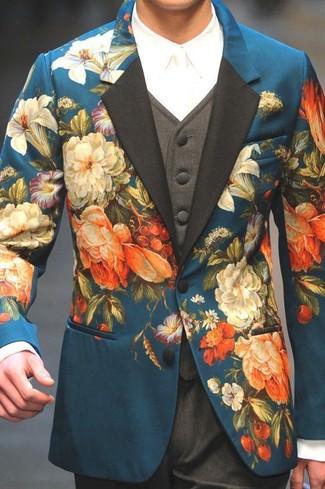 Come indossare e abbinare un blazer a fiori foglia di tè in modo formale: Metti un blazer a fiori foglia di tè e pantaloni eleganti grigio scuro per essere sofisticato e di classe.