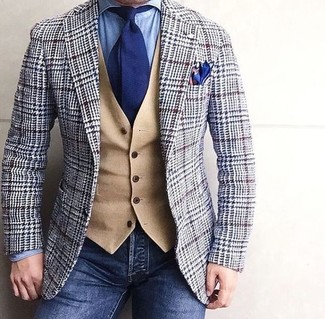 Come indossare e abbinare una cravatta blu scuro in modo smart-casual: Prova a combinare un blazer di lana con motivo pied de poule grigio con una cravatta blu scuro per un look elegante e alla moda.