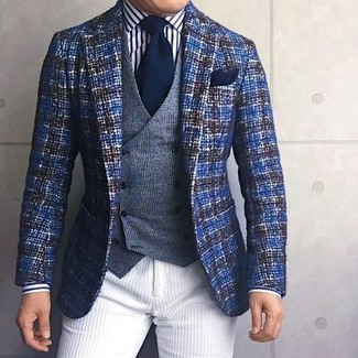 Come indossare e abbinare un gilet di lana scozzese grigio per un uomo di 30 anni quando fa caldo in modo smart-casual: Indossa un gilet di lana scozzese grigio con chino di velluto a coste bianchi per un look davvero alla moda.