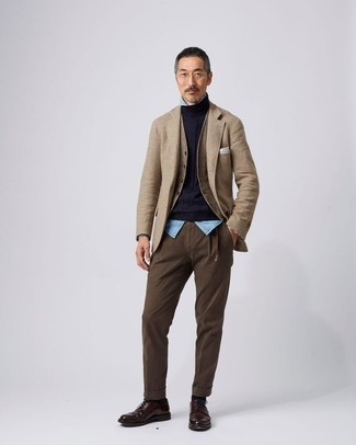 Come indossare e abbinare un gilet con scarpe derby in modo formale: Indossa un gilet con chino marroni come un vero gentiluomo. Scarpe derby sono una gradevolissima scelta per completare il look.