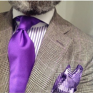 Come indossare e abbinare una cravatta viola chiaro: Prova a combinare un blazer con motivo pied de poule marrone con una cravatta viola chiaro per essere sofisticato e di classe.