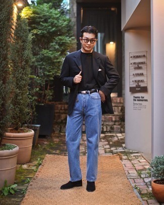 Come indossare e abbinare jeans con stivali in primavera 2025: Potresti combinare un blazer nero con jeans se cerchi uno stile ordinato e alla moda. Stivali sono una validissima scelta per completare il look. Una magnifica scelta per essere impeccabile in questi mesi primaverili!