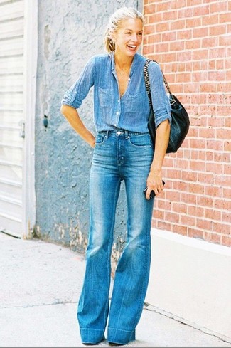 Come indossare e abbinare jeans con una camicia elegante per una donna di 30 anni in autunno 2024: Prova a combinare una camicia elegante con jeans, perfetto per il lavoro. Ecco un look must have per questa stagione autunnale.