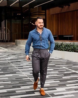 Pantaloni eleganti a righe verticali grigio scuro di Brunello Cucinelli