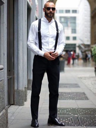 Look alla moda per uomo: Camicia elegante bianca, Pantaloni eleganti neri, Scarpe oxford in pelle nere, Occhiali da sole neri
