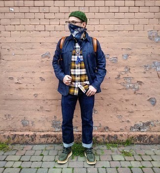 Come indossare e abbinare calzini a pois per un uomo di 30 anni in modo smart-casual: Opta per una camicia giacca di jeans blu scuro e calzini a pois per un'atmosfera casual-cool. Rifinisci il completo con un paio di scarpe derby in pelle verde scuro.