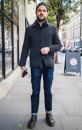 Come indossare e abbinare una camicia giacca per un uomo di 30 anni quando fa freddo: Potresti combinare una camicia giacca con jeans blu scuro per affrontare con facilità la tua giornata. Stivali casual in pelle marrone scuro sono una eccellente scelta per completare il look.