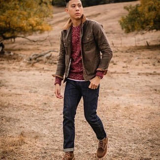 Quale jeans indossare con stivali casual marroni per un uomo di 20 anni in modo smart-casual: Abbina una camicia giacca marrone con jeans per un look raffinato per il tempo libero. Stivali casual marroni sono una validissima scelta per completare il look.