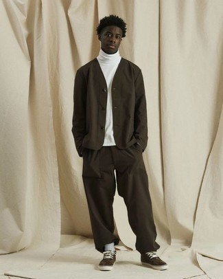 Pantaloni marrone scuro di Giorgio Armani