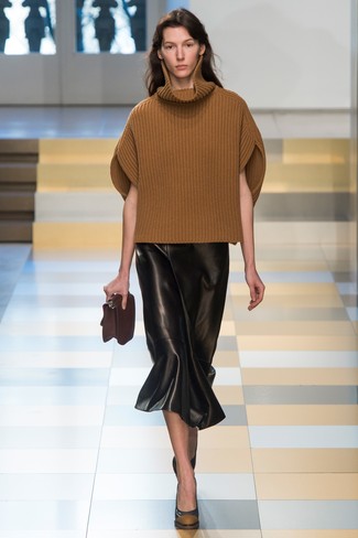 Pochette in pelle marrone scuro di Louis Vuitton
