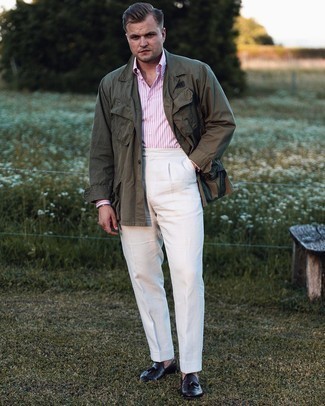 Come indossare e abbinare una giacca da campo con mocassini eleganti: Scegli una giacca da campo e pantaloni eleganti bianchi per un look elegante e alla moda. Perfeziona questo look con un paio di mocassini eleganti.